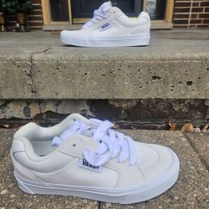 NWOT Unisex Vans Sneakers